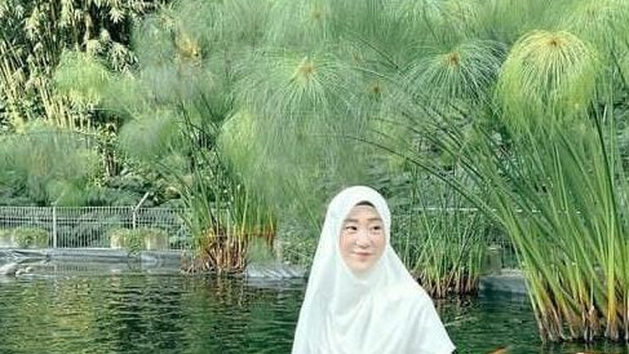 Pamer Foto Bareng Pria, Unggahan Larissa Chou di Medsos Ini Curi Perhatian