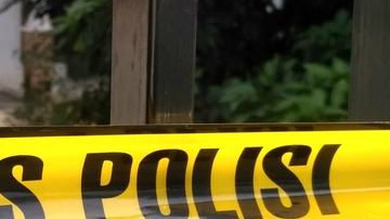 Kualat! Usai Jambret iPhone, Maling Ini Tabrak Separator hingga Patah Kaki