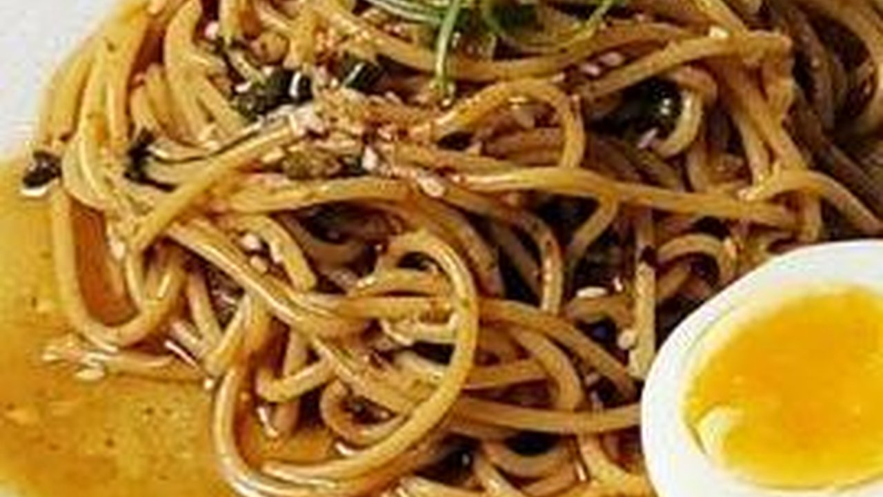 Resep Mie Chili Oil Berbagai Bahan, Sajian Mi Pedas Menggugah Selera