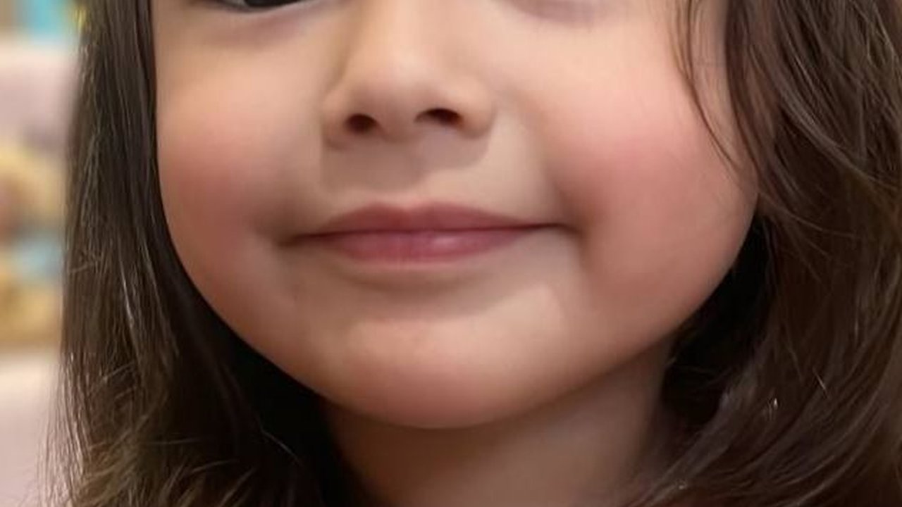 Potret Cantik Chloe, Anak Asmirandah, Kini dengan Rambut Panjang - A Day in My Life