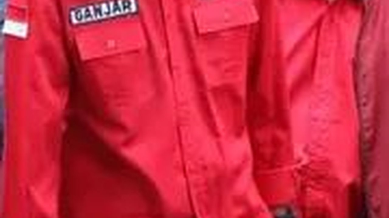 Seratus Orang Relawan Dilantik, Sebar Visi Misi Capres Ganjar Pranowo di Media Sosial