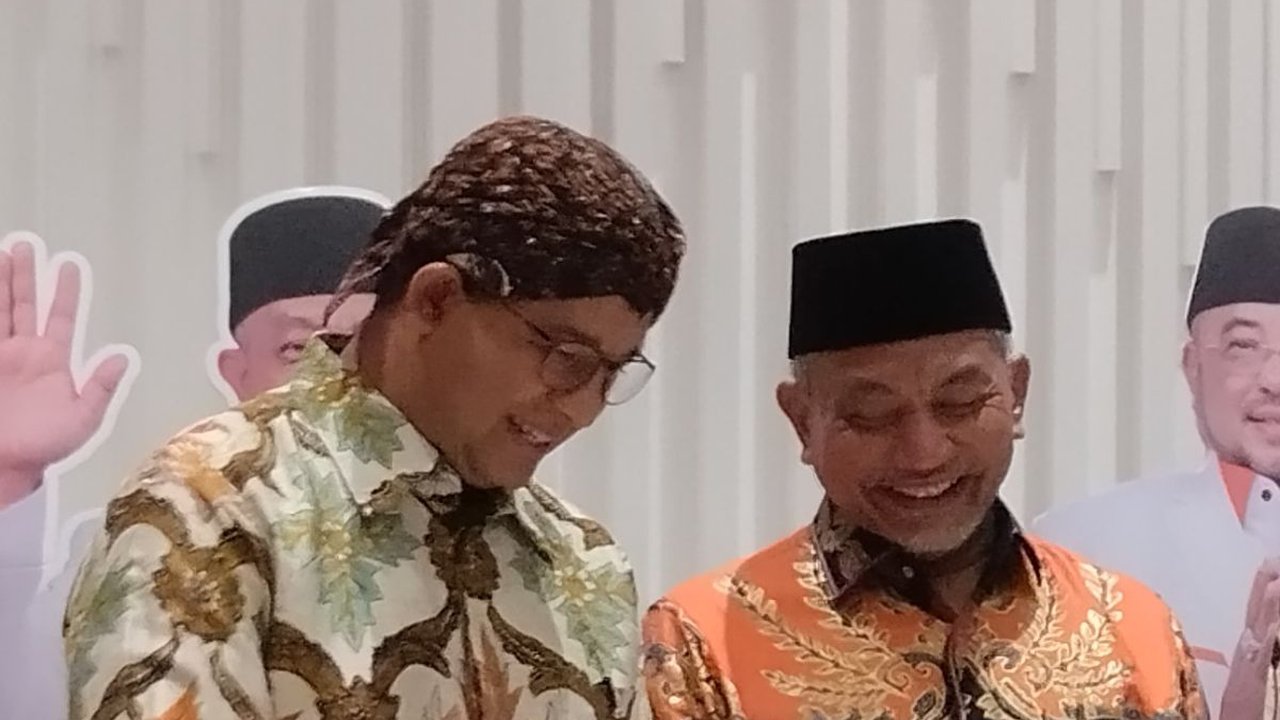 Seperti Jokowi, Anies Lempar Kuis Berhadiah Sepeda saat Pergelaran Wayang PKS