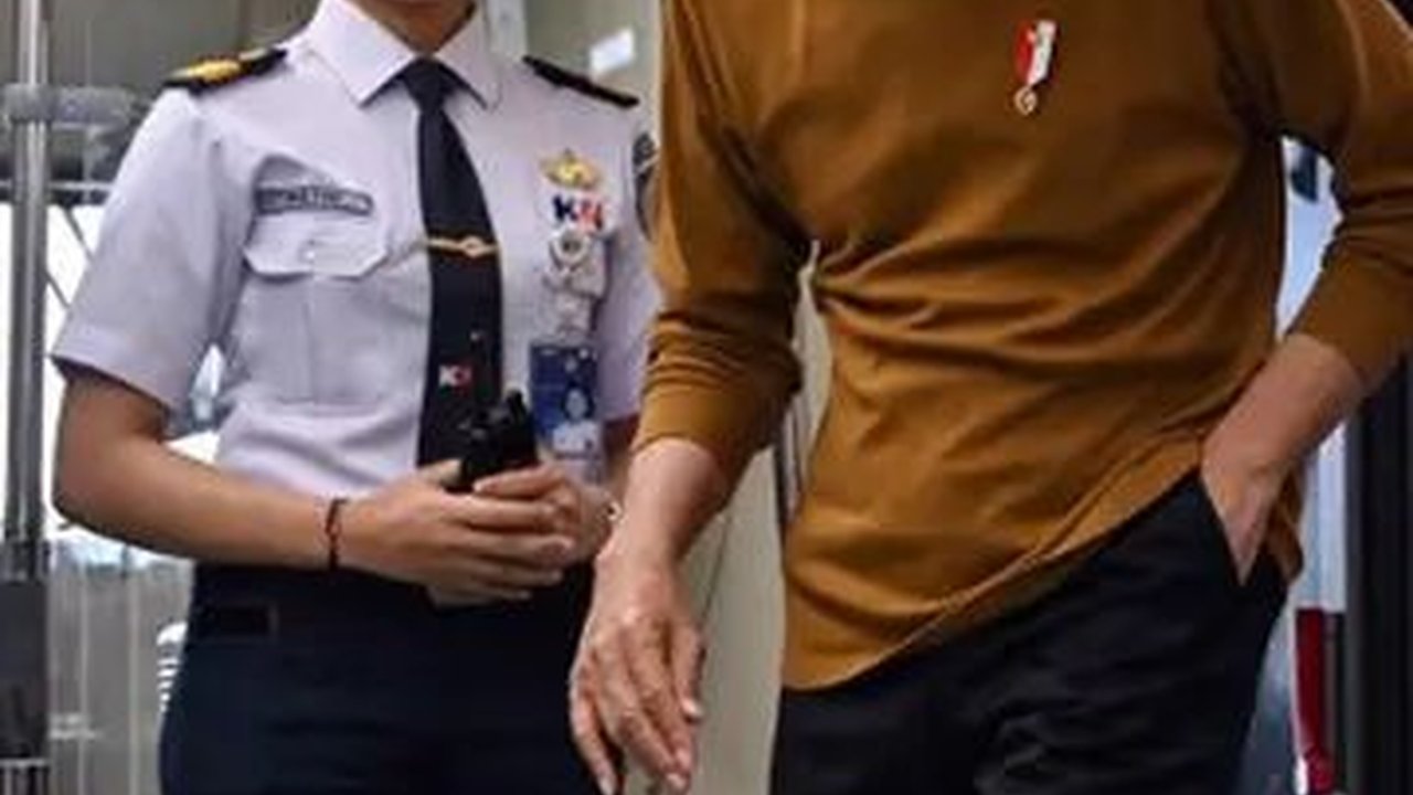 Didampingi Iriana, Jokowi Kembali Jajal LRT Rute Cibubur