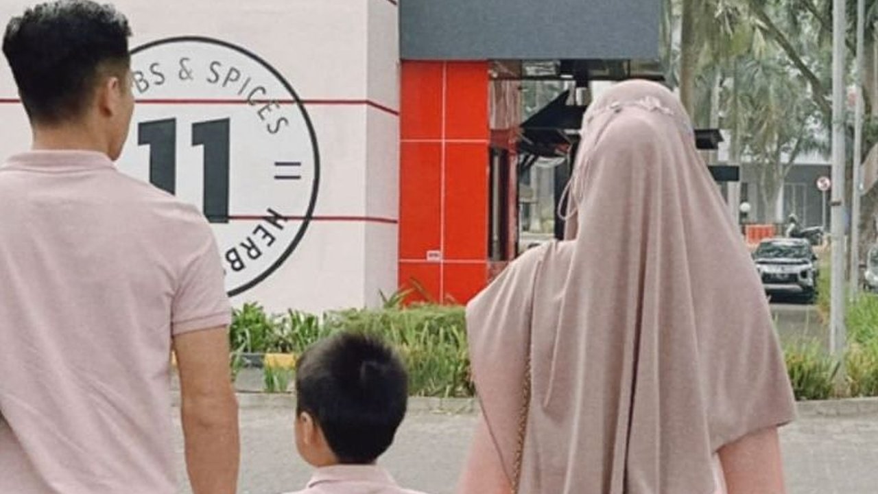 Potret Larissa Chou Minta Izin ke Putranya Yusuf Bawa Seseorang, Calon Suami?