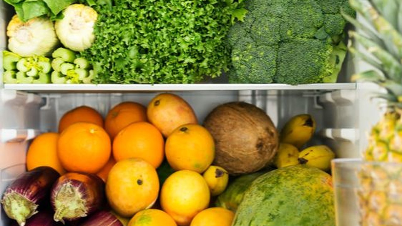 Jadi Lebih Tahan Lama, Begini Panduan Menyimpan Bahan Mentah di Kulkas dengan Benar