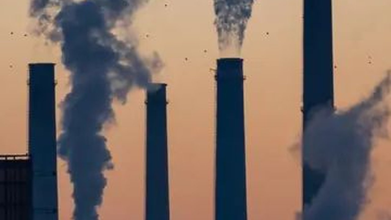 KLHK Sanksi 11 Perusahaan Biang Kerok Polusi Udara di Jabodetabek