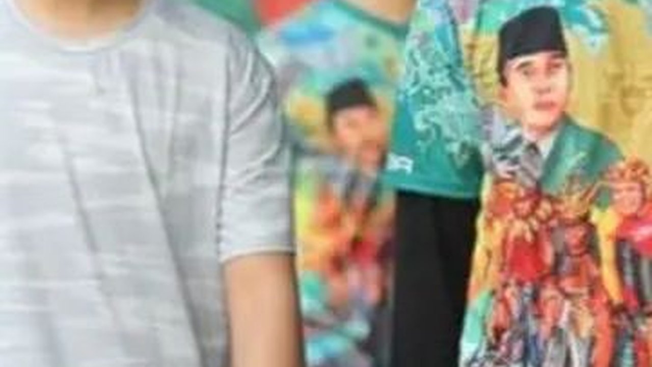 Gibran dan Bobby Kompak Ajak Rakyat Pilih Ganjar Tahun Depan