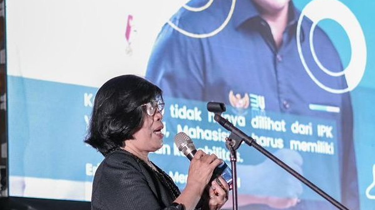 BUMN Goes To Campus, Sejumlah Mahasiswa Berprestasi Dapat Beasiswa di Manado