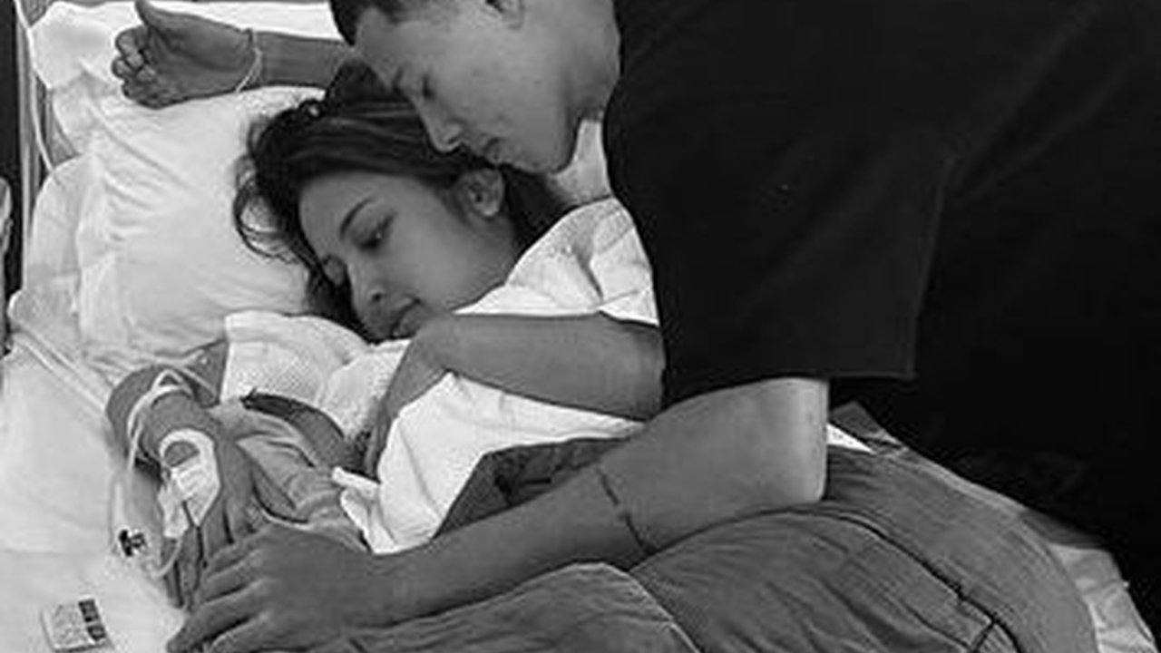 8 Potret Jennifer Coppen Saat Lahiran Ditemani Sang Kekasih