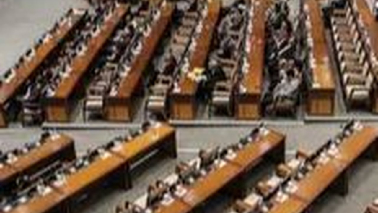 Puan Ungkap DPR Banyak Dapat Kritik dari Rakyat, Mulai Jangan Bolos Rapat sampai Flexing