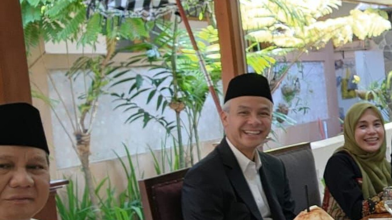 Momen Jokowi Persatukan Prabowo dan Ganjar di Atas Meja Makan