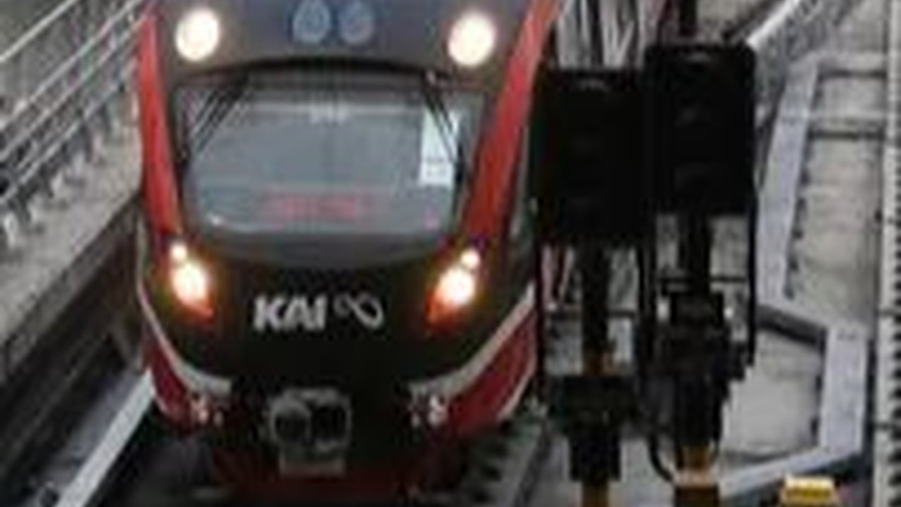 Kesan Menteri Jokowi saat Naik LRT Jabodebek, Semua Kompak Singgung Polusi Jakarta