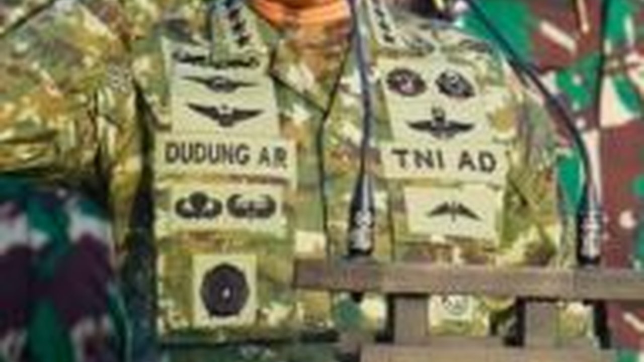 Jabatan Mentereng dengan Empat Bintang di Pundak, Jenderal TNI Santai Sruput 'Starling'