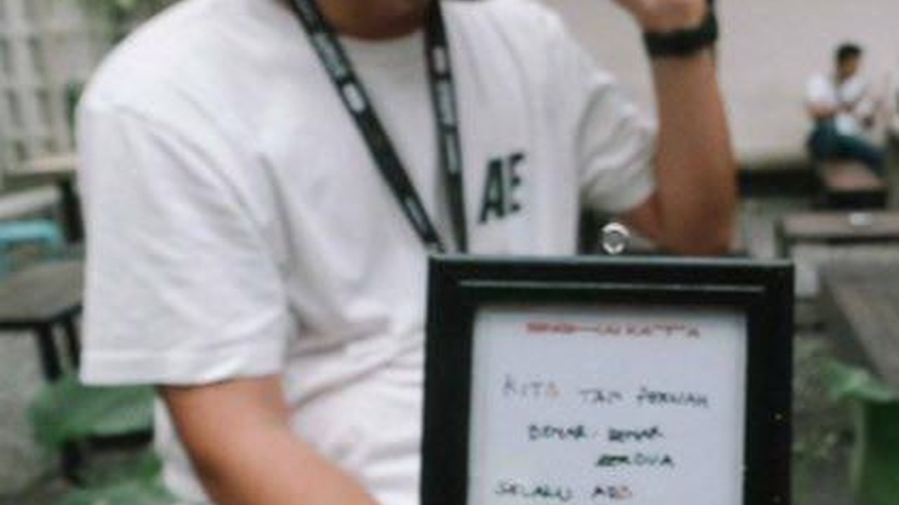 Jadi Pendengar yang Baik, Pria Asal Pontianak Buka Jasa Mendengar Curhatan, Berapa Tarifnya?