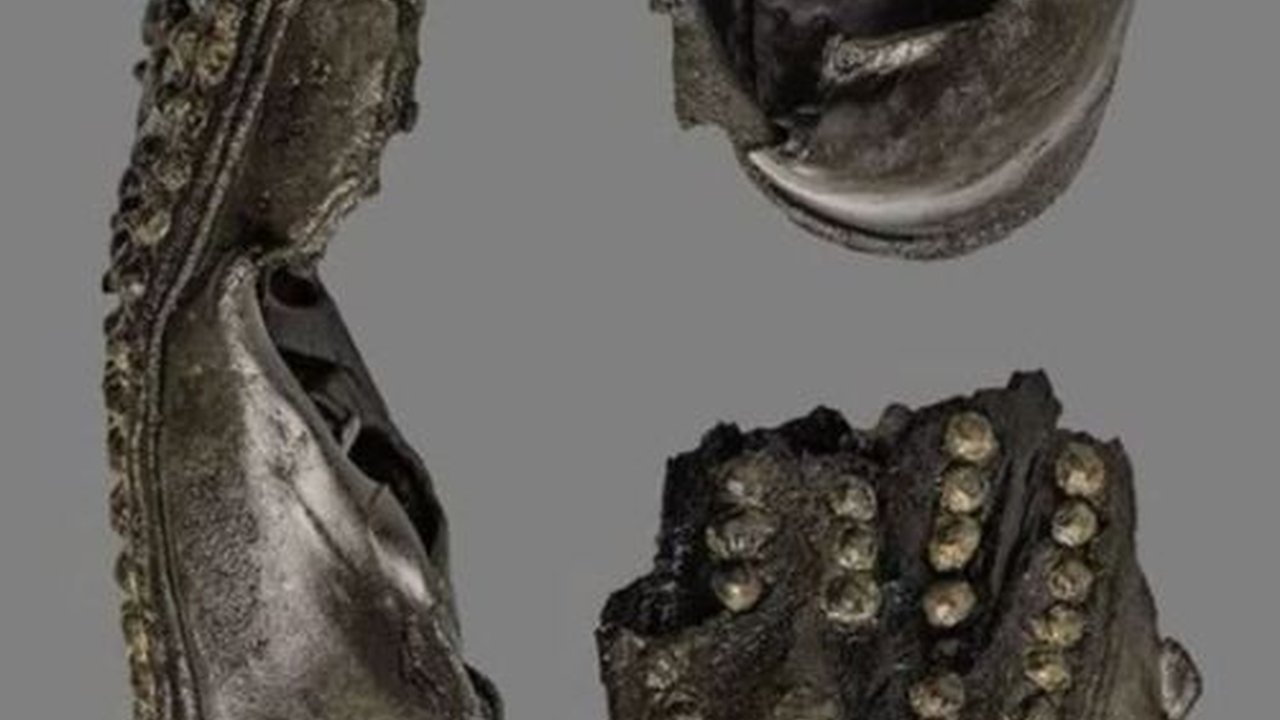 Arkeolog Temukan Sepatu Kulit Romawi Berusia 1700 Tahun, Bentuk Solnya Unik
