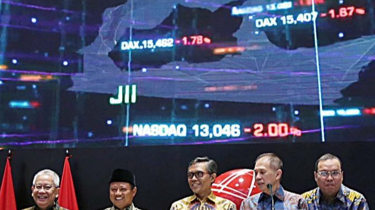 FOTO: Bank BJB Dukung Literasi Pasar Modal bagi Pegawai Negeri Sipil saat Buka Perdagangan di BEI