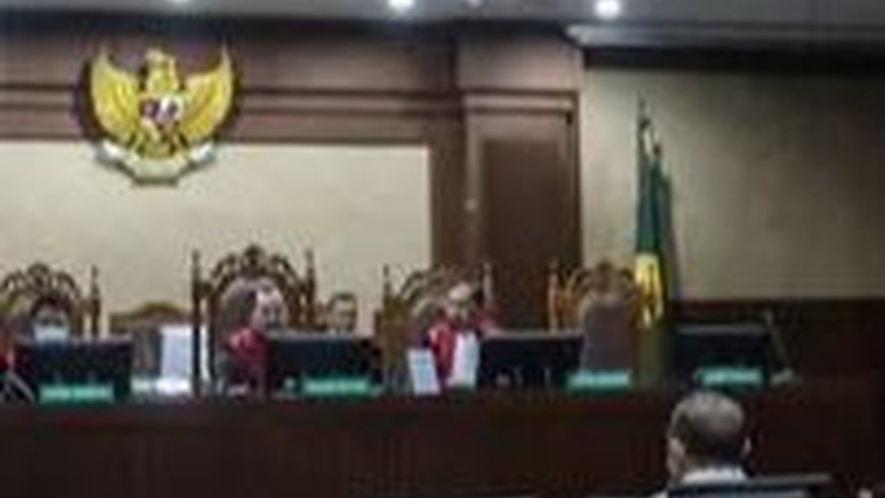 Hakim Ungkap Konsorsium BTS 4G Bak Lingkaran Setan Demi Proyek Rp10,8 Triliun
