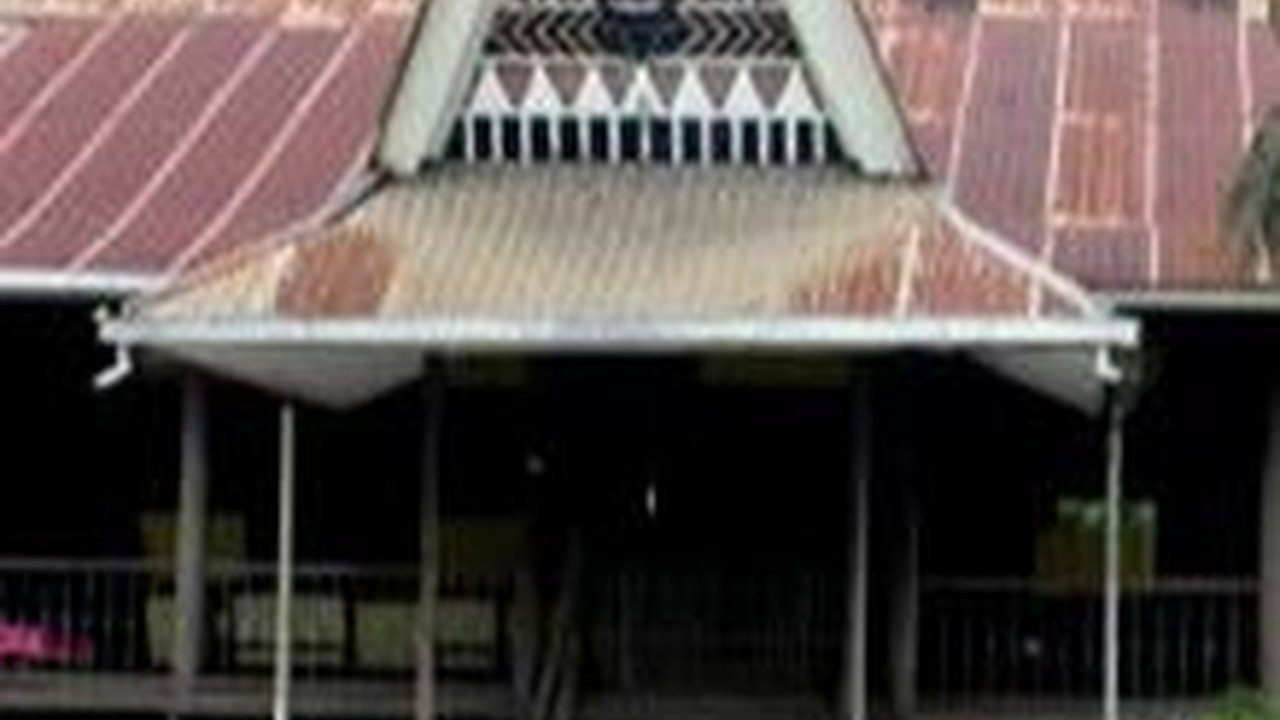 Mengenal Konsep dan Nilai Bagas Godang, Rumah Tradisional Batak Mandailing