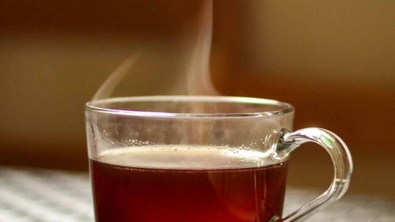 Asal-Usul Teh Tawar Gratis di Rumah Makan Sunda, Ternyata untuk Menghormati Tamu