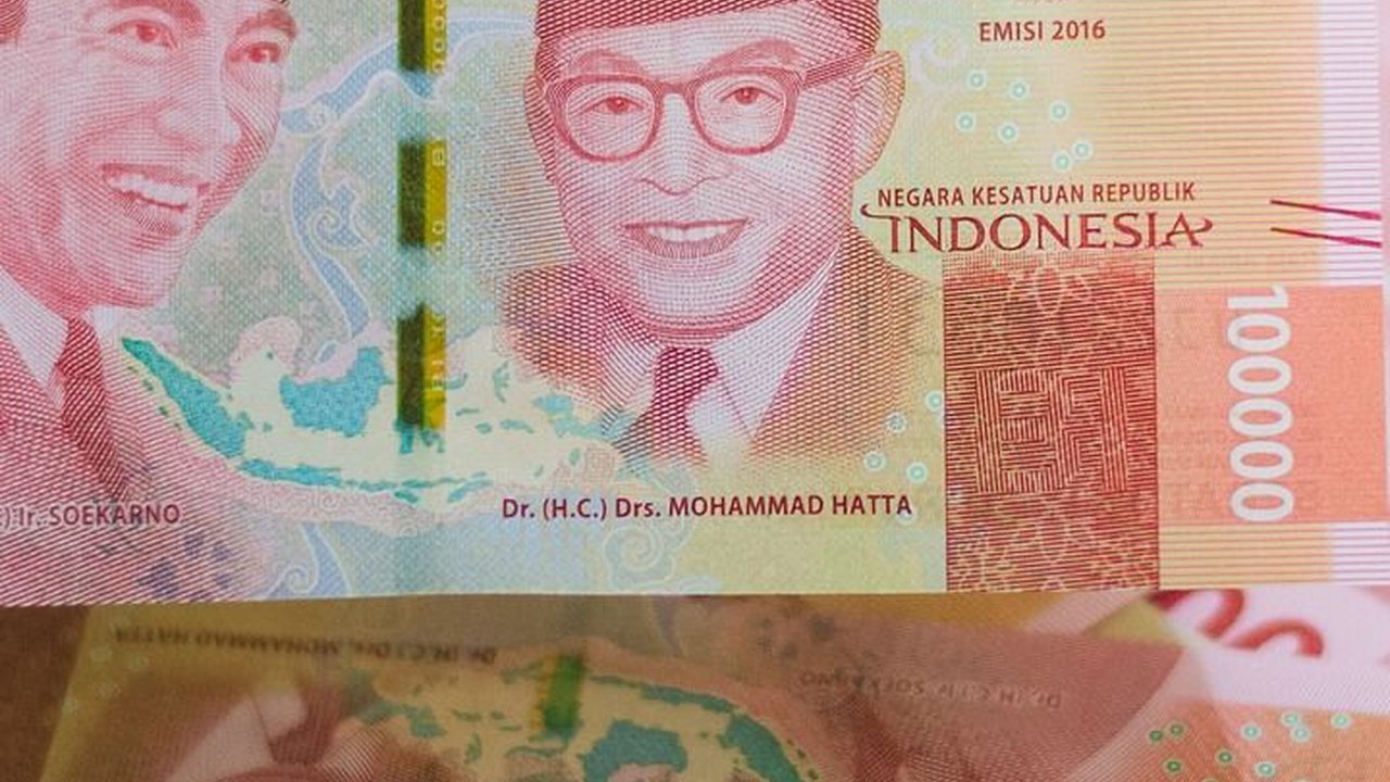 Viral Pria Bayar Pakai Uang Palsu saat Belanja di Minimarket, Ditolak Kasir Langsung Mengamuk