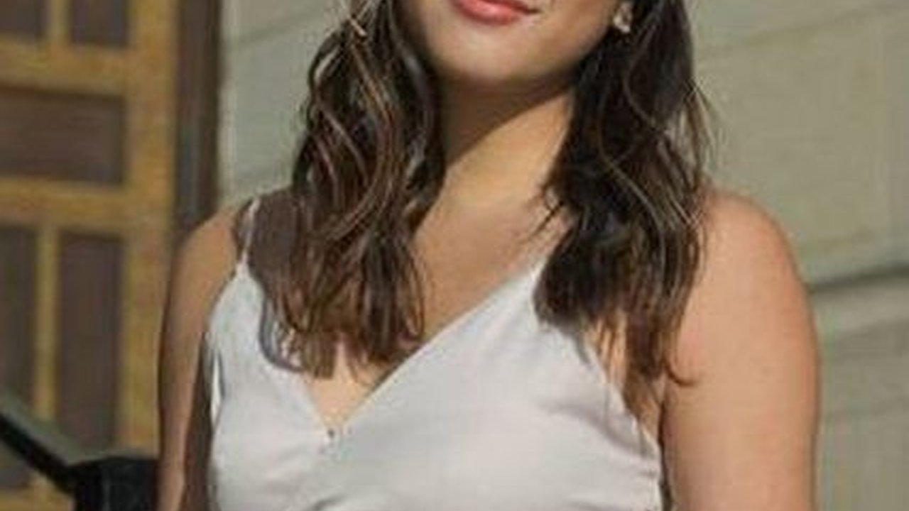 Tak Tersorot, Potret Cantik dan Menawan Mayzura Adik Sherina yang Tinggal di Amerika