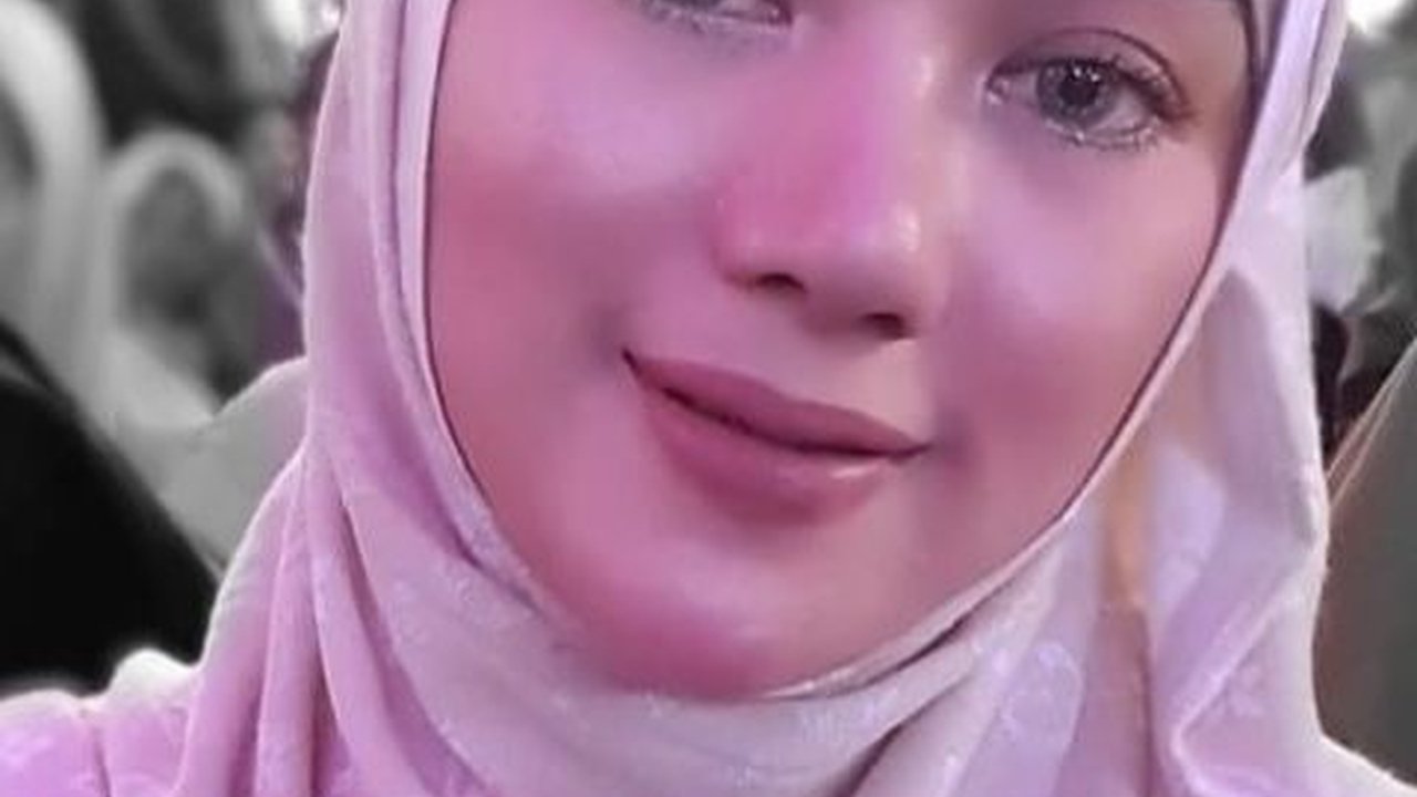 Mengaku Siap Diceraikan, Ini 7 Potret Bebi Silvana Istri Ketiga Opick