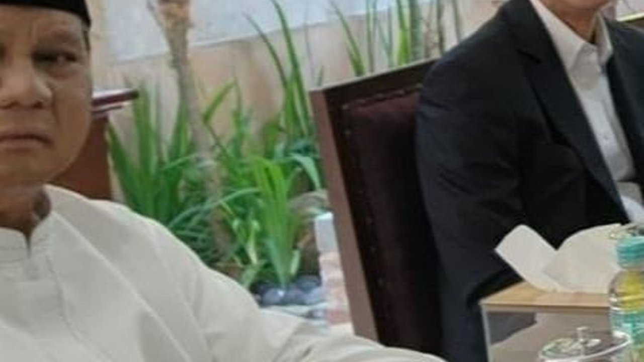 Ganjar Ungkap Isi Pembicaraan Saat Makan Siang Bareng Jokowi dan Prabowo