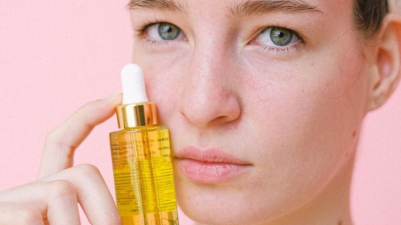 Sudah Pakai Serum  Vitamin C Tapi Kulit Masih Kurang Cerah? Mungkin Ini Sebabnya