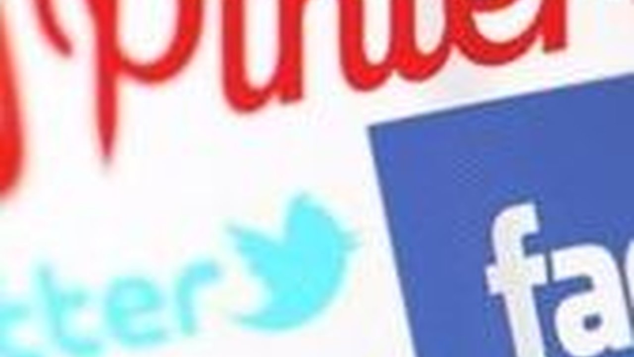 Menghindari Radikalisasi di Media Sosial dengan Berpikir Kritis