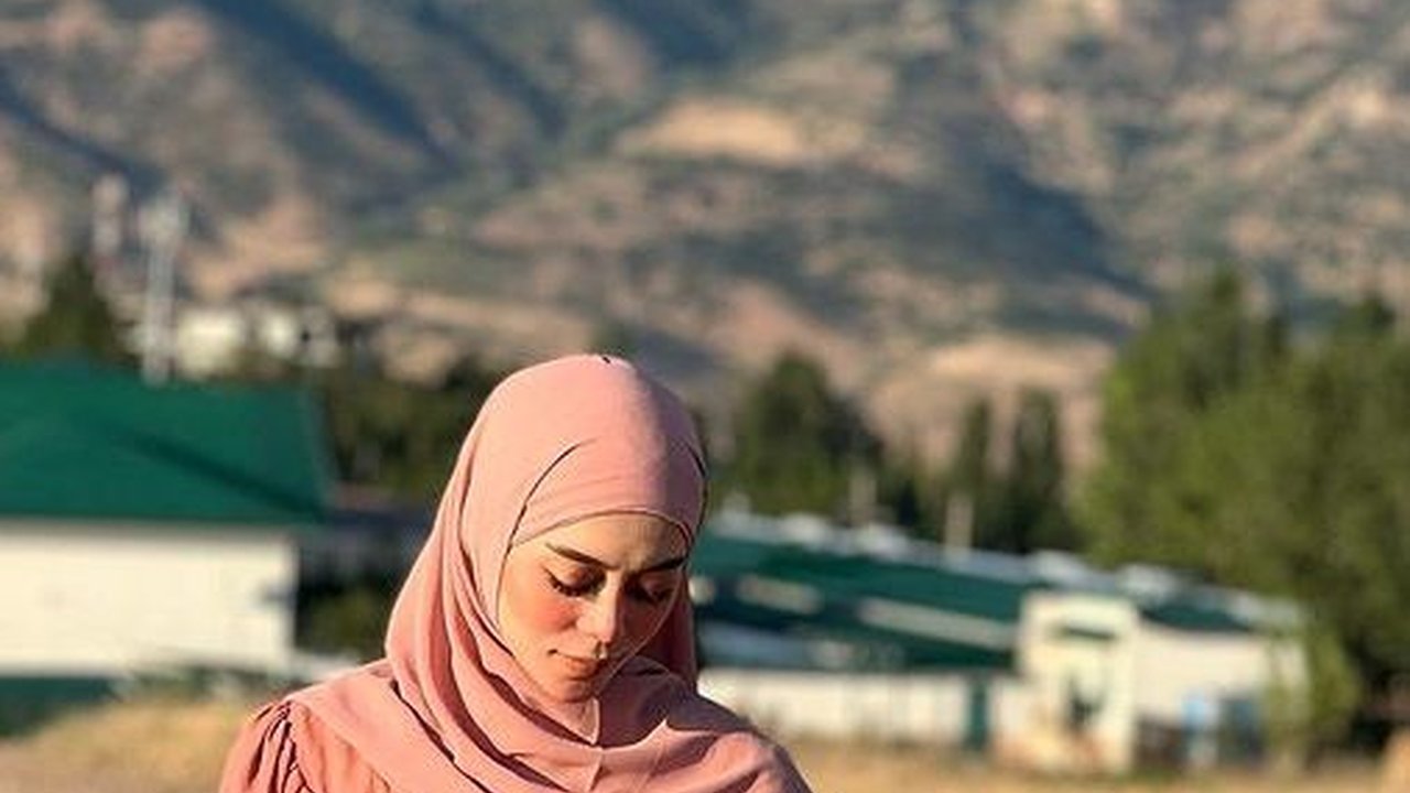 Syuting Music Video, ini Potret Cantik Lesti Kejora di Uzbekistan