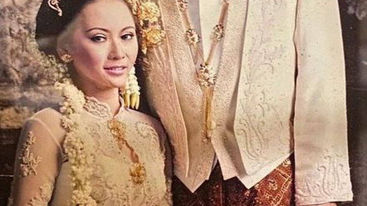 8 Foto Lawas Adam Suseno, Ternyata Dulunya Pelayan Gereja