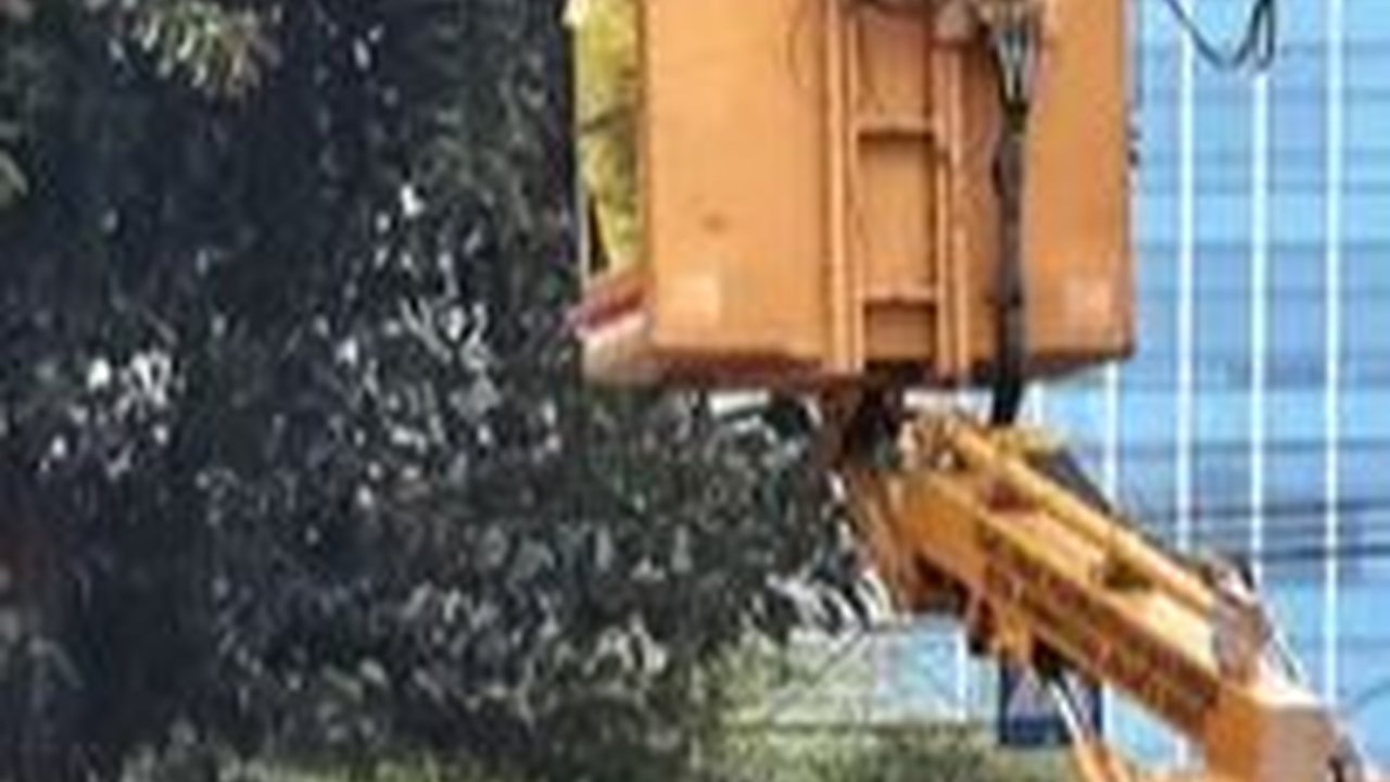 Pemprov DKI Ultimatum Bakal Gunting Kabel Semrawut Jika Dalam 1 Bulan Tak Dibenai