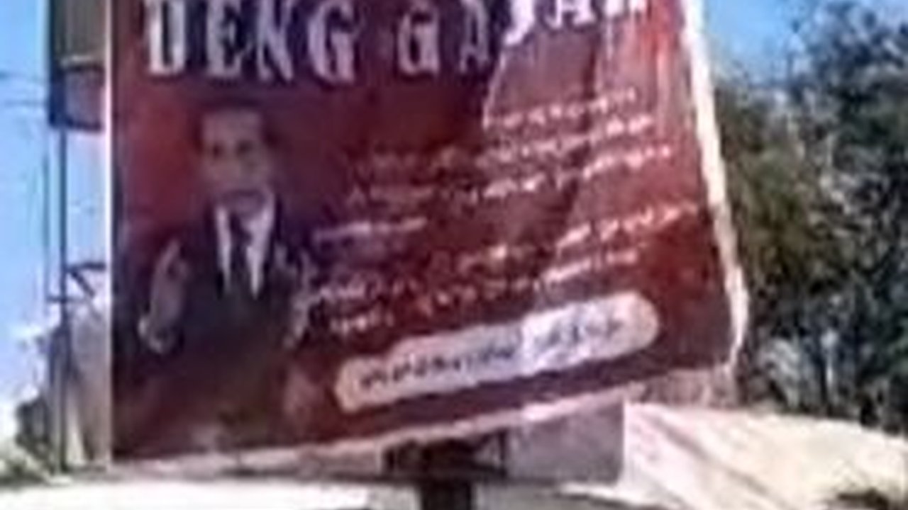 Pasang Tanpa Izin, Baliho Ganjar Pranowo di Kupang Dicopot Pemilik Lahan