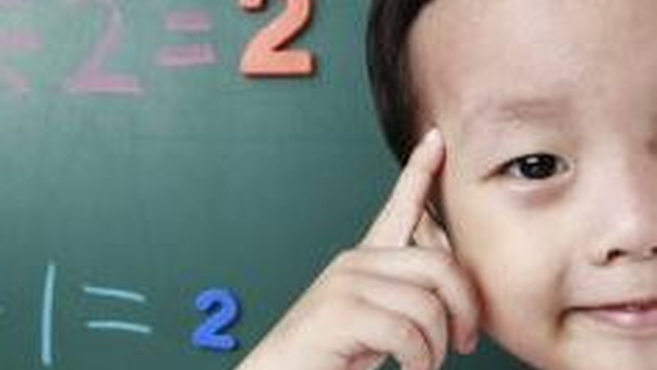 10 Makanan yang Bisa Bantu Perkembangan Otak & Meningkatkan Daya Ingat