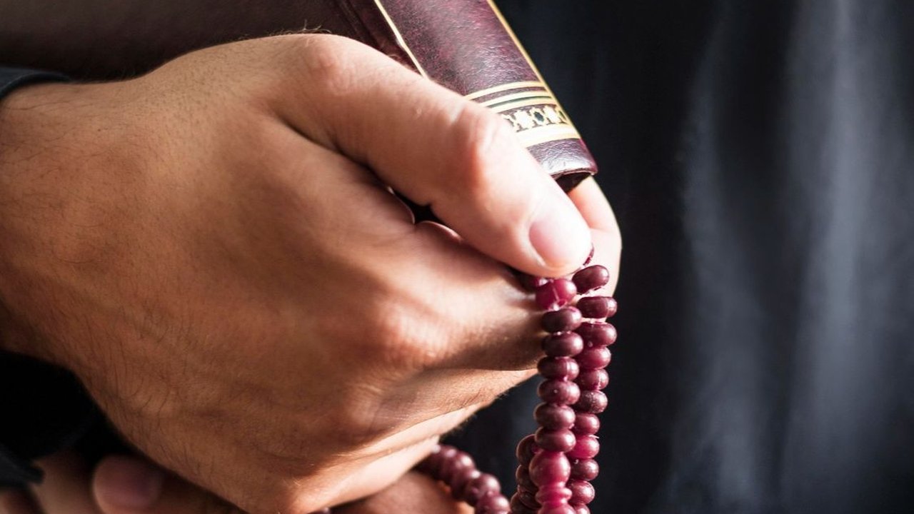 Bacaan Istighfar Nabi Yunus dan Artinya, Amalan saat Gelisah dan Kesulitan