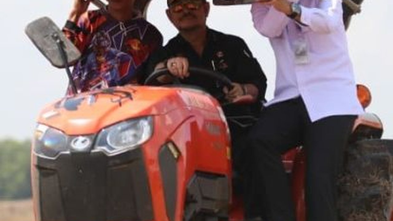 Tinjau Gerakan Tanam Padi El Nino di Sumsel, Mentan Pastikan Kondisi Beras Nasional Aman