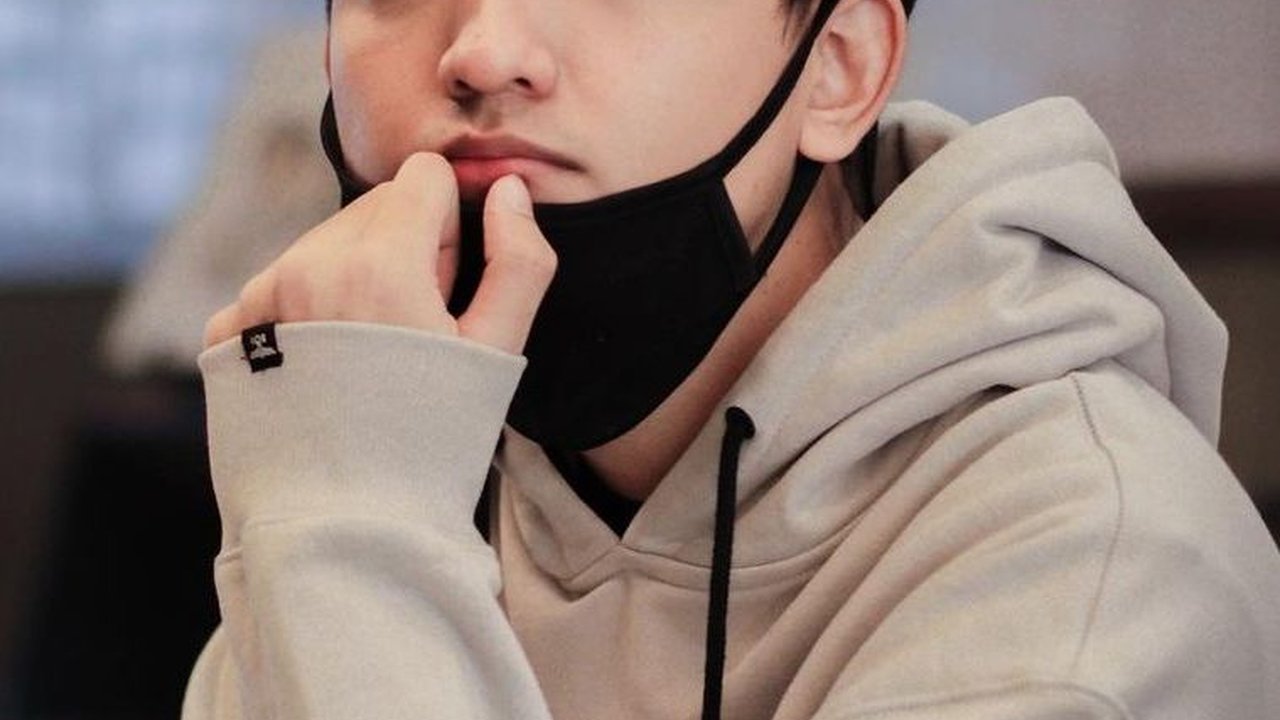 Dinotice Jungkook BTS, Simak Deretan Fakta Reza Darmawangsa