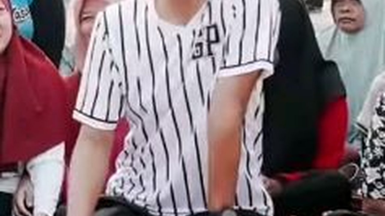 Segera Lepas Jabatan Gubernur, Begini Momen Haru Ganjar Pranowo Sarapan Bareng Warga Pati