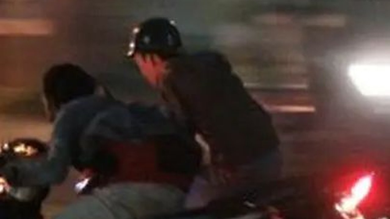 Bubarkan Balap Liar, Aksi Para Wanita Ini Tuai Pujian
