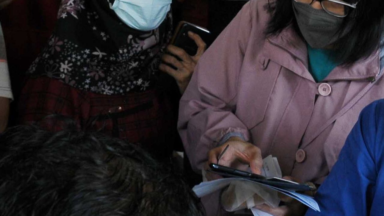 FOTO: Begini Suasana Antrean Pemohon SIM yang Sempat Membuat Server Down