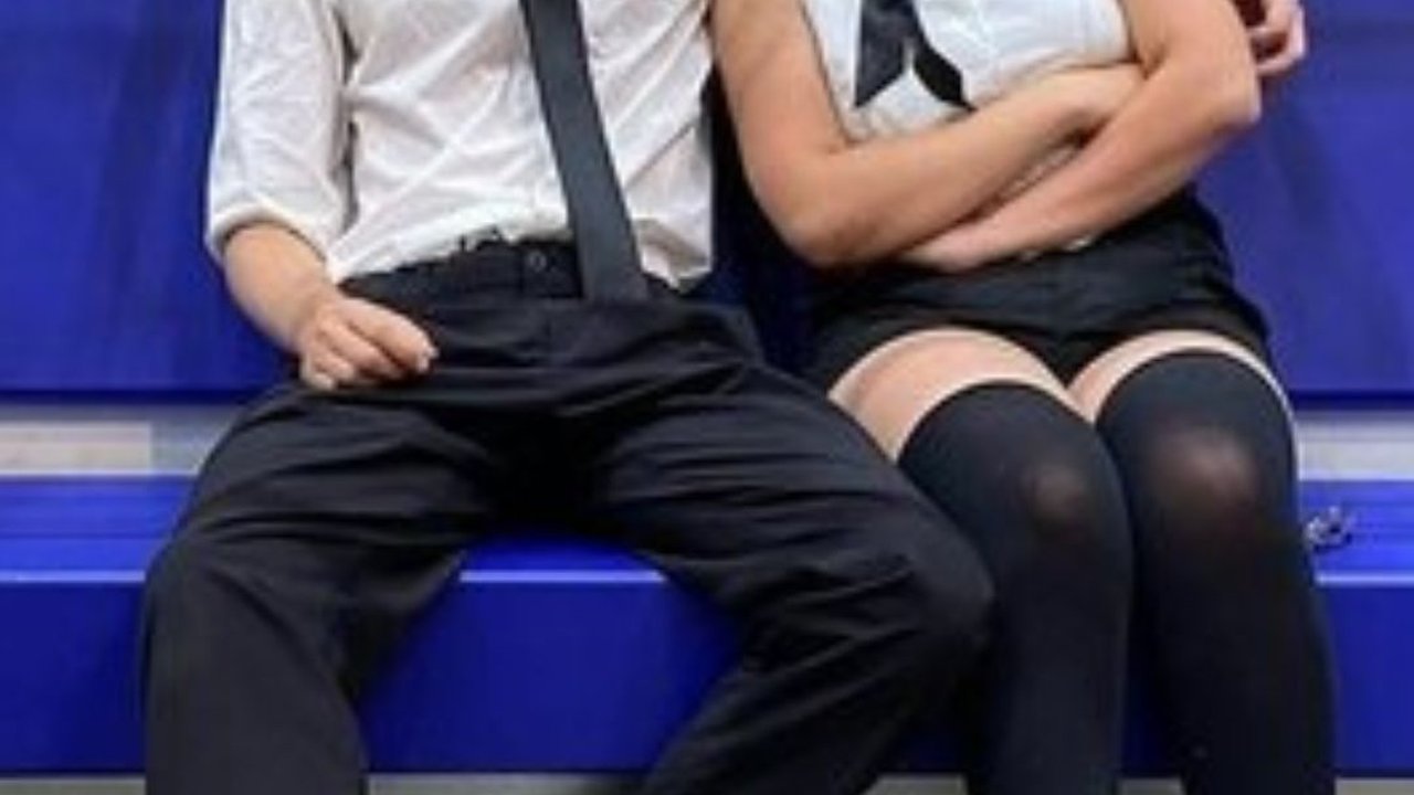 8 Foto Cinta Kuya Bareng Cowok Bule di Amerika, Pacaran?