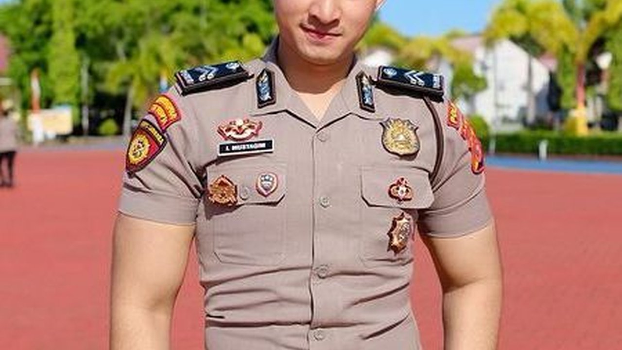 Sempat Viral, Ini Potret Terbaru Briptu Mustakim Polisi Ganteng yang Baru Naik Pangkat