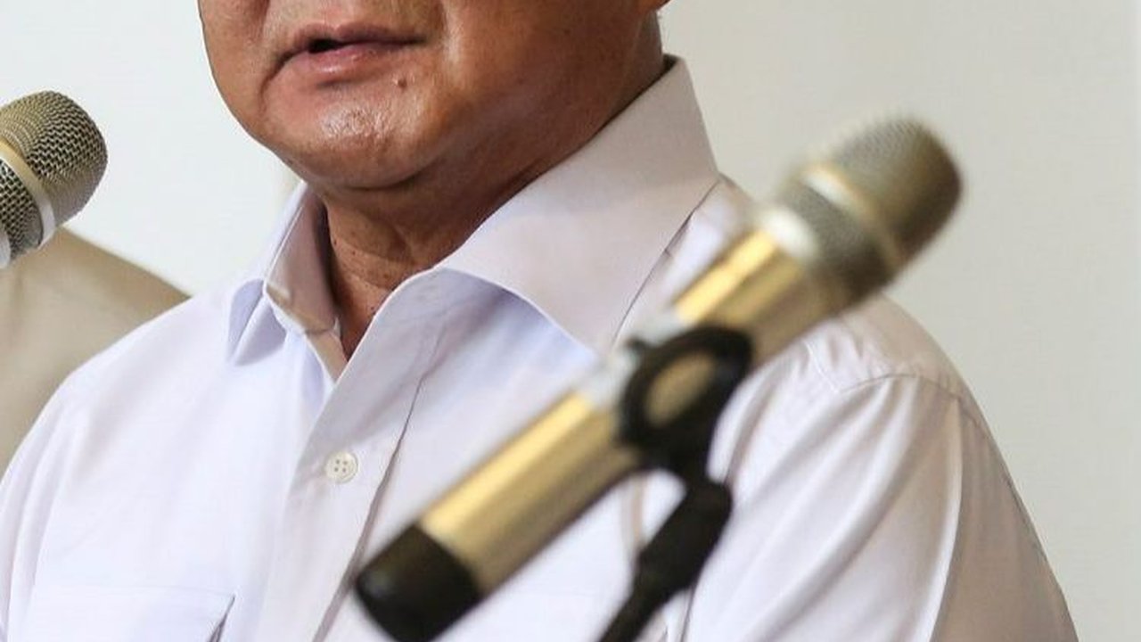 VIDEO: Menhan Prabowo Kepalkan Tangan, Semangati Anak Muda Kerja Keras Majukan Bangsa