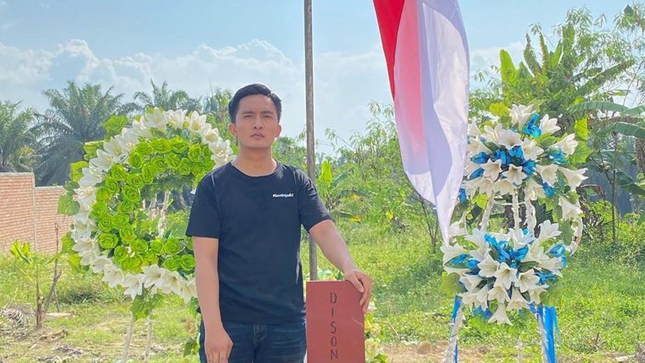 Reaksi Adik Brigadir J Hukuman Ferdy Sambo jadi Seumur Hidup 'Apa Harus Abangku Bangkit dari Makamnya?'