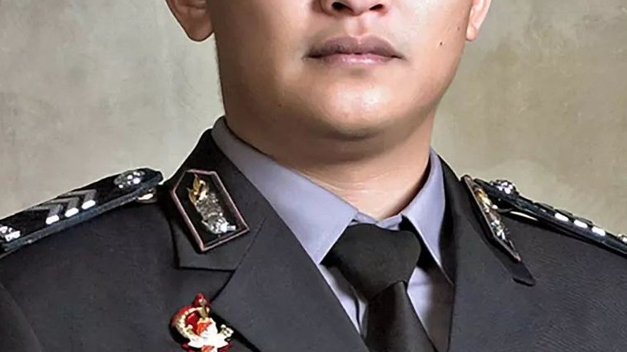 Sebelum MA Ringankan Hukuman Ferdy Sambo cs, Tangisan Kekasih Brigadir J Menggema di Kuburan