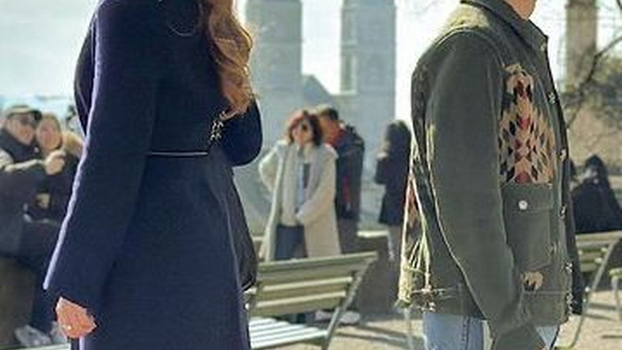 Raup Omzet Rp8 Miliar dari Jualan Live 2,5 Jam, Ini Potret Richard Lee dan Keluarga saat Liburan ke Luar Negeri