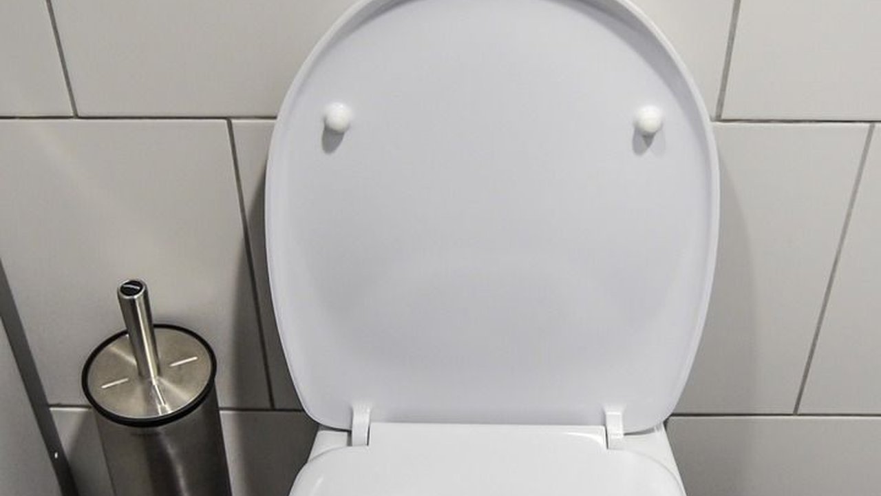 Cara Mengatasi WC Mampet dengan Soda Api, Berikut Tips Lengkapnya