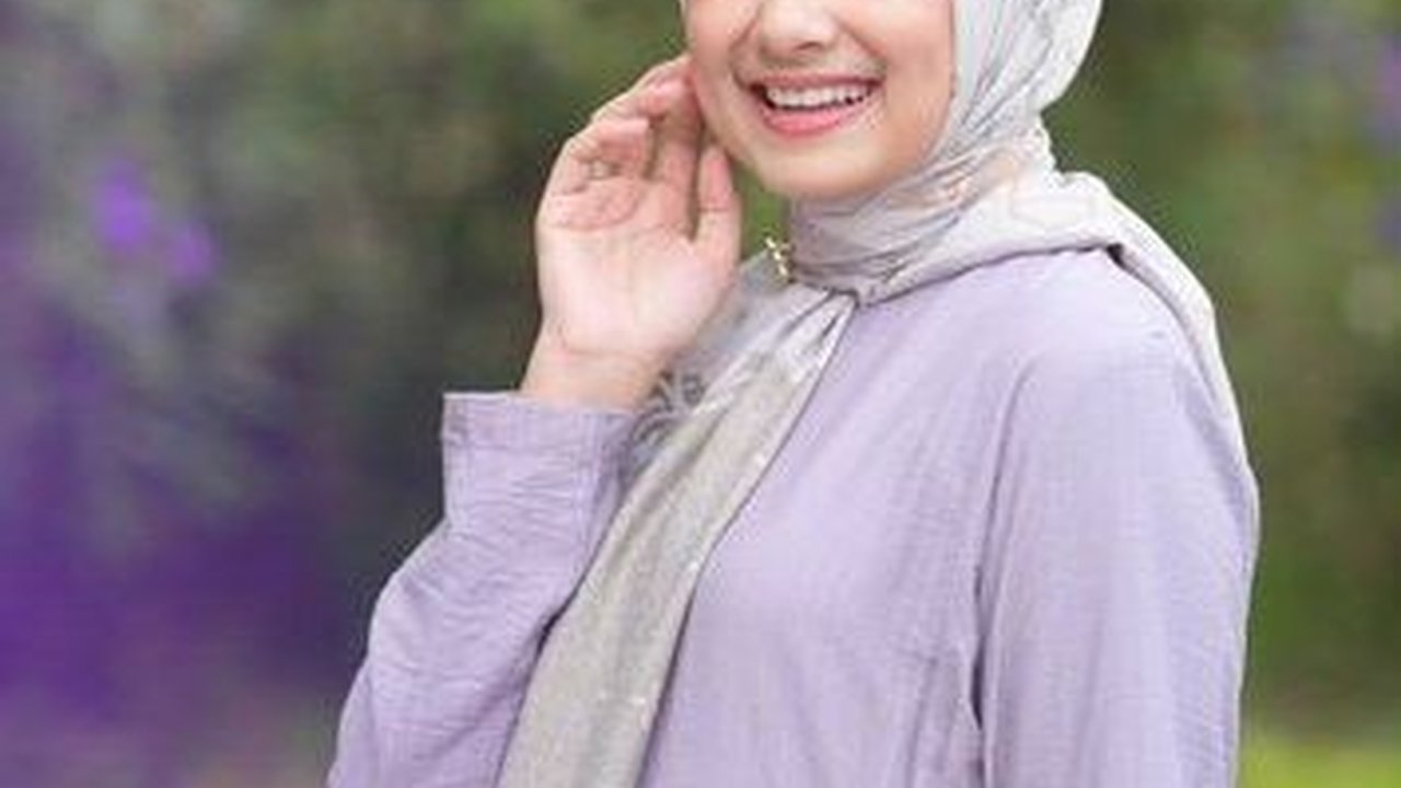 10 Potret Sonya Fatmala, Pasangan Hengky Kurniawan yang Dijahili oleh Remaja SMA, Memiliki Kecantikan Campuran Arab & Belanda