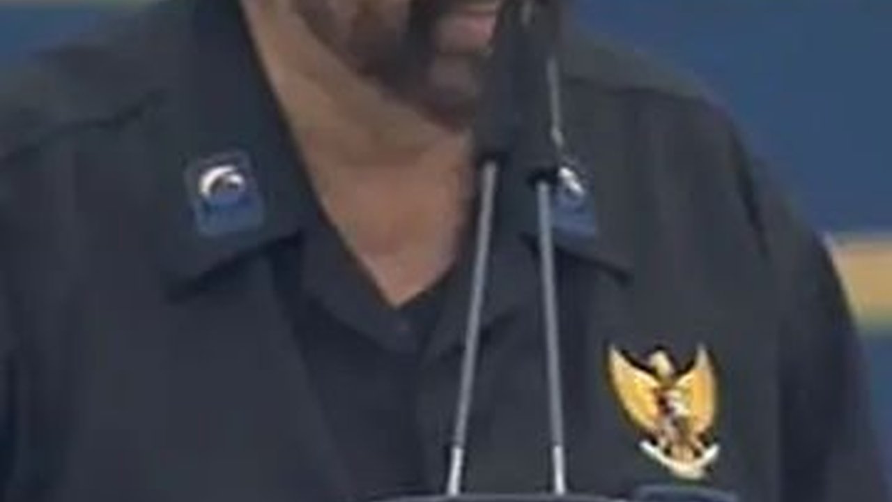 Menghadap Jokowi di Istana, Surya Paloh Mengaku Bicara Politik