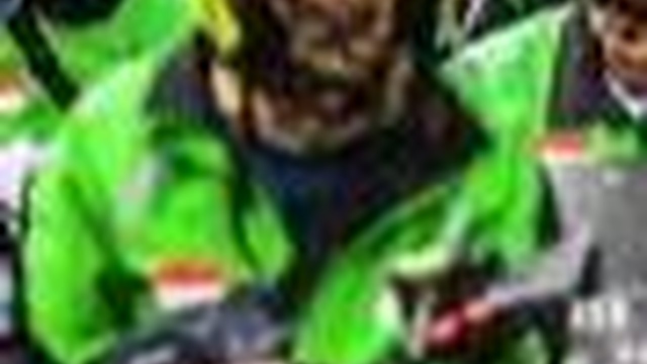 Driver Ojol Gratiskan Tarif Tiap Hari Jumat, Sikapnya Bikin Mewek Siapapun penumpangnya